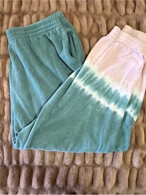 PINK Victoria's Secret Green & Pink Tie-Dye Joggers